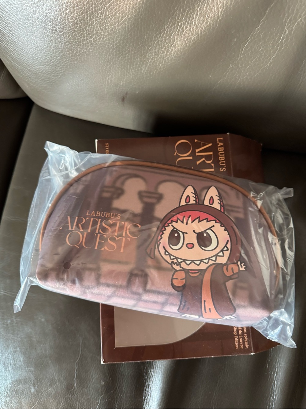 LABUBU'S Artistic Quest Brown Travel Storage Bag LIMITED EDITION - Picture 3 of 4